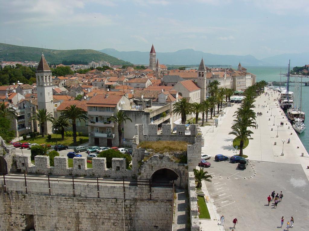 Apartment Fabijanko Oldtown Trogir Ngoại thất bức ảnh